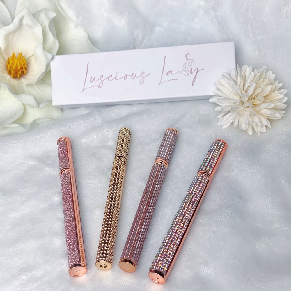 Eyelash glue pen